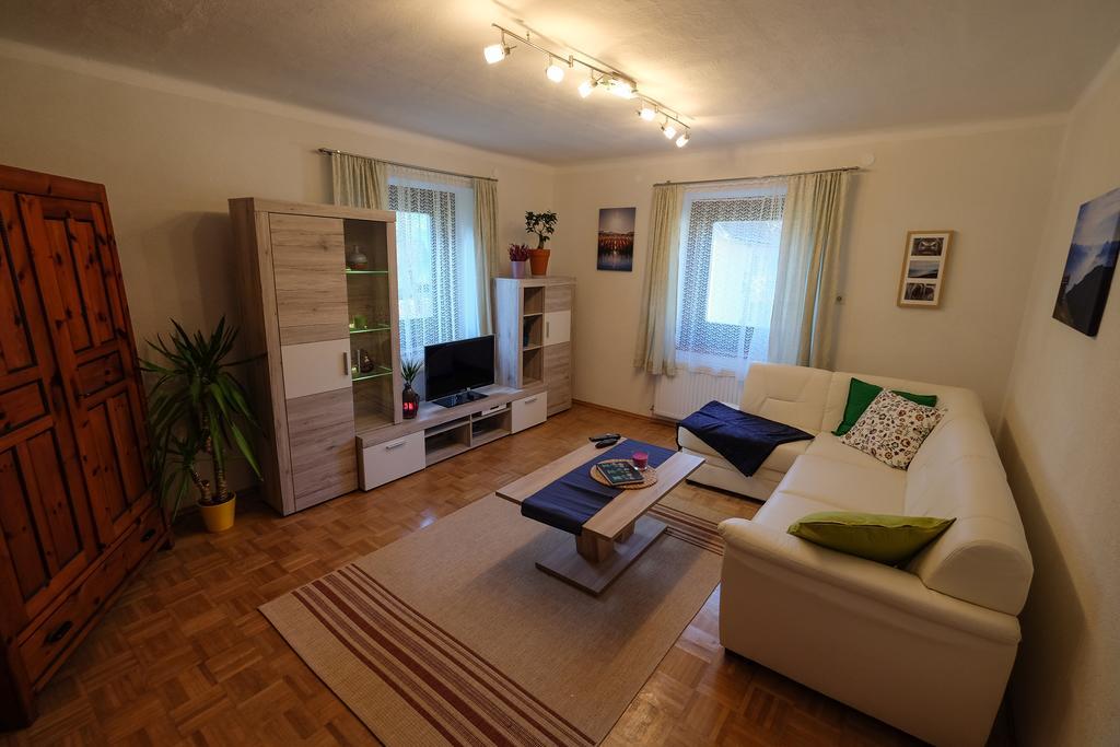 Haus Hubertus Apartment Radnig Bagian luar foto